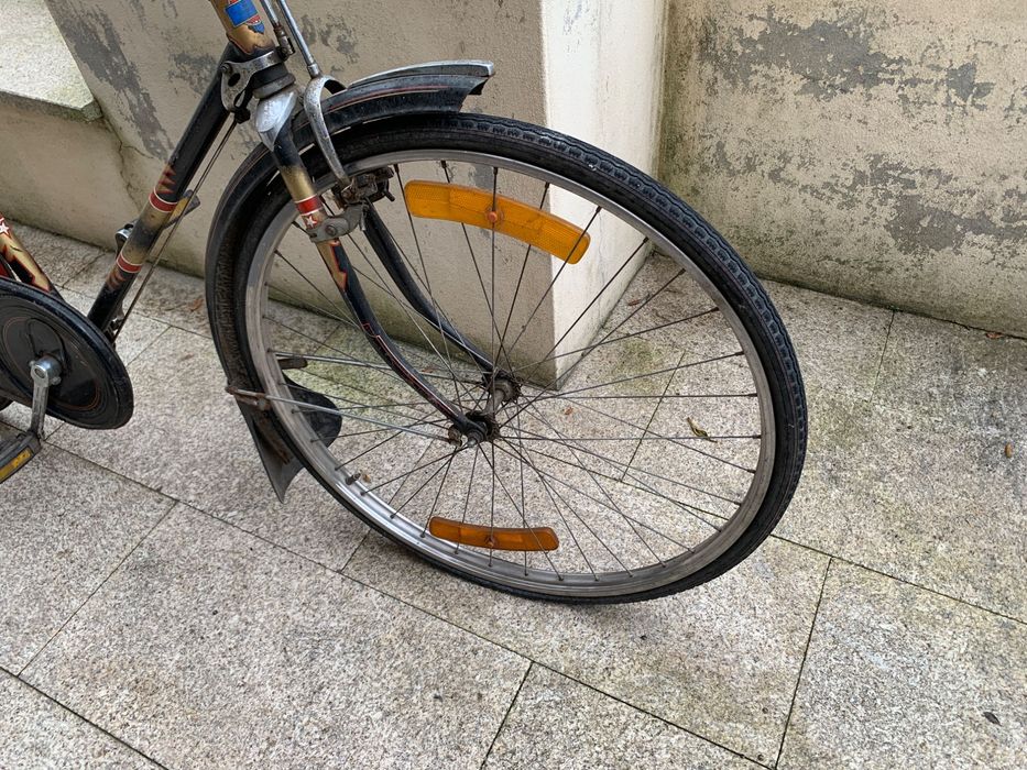 Bicicleta para restaurar - bem cuidada, com todas as peças intactas