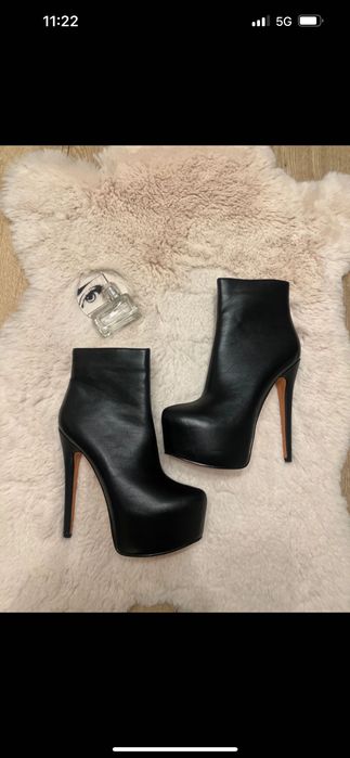 Nowe! Seksowne botki na platformie i szpilce rozmiar 39