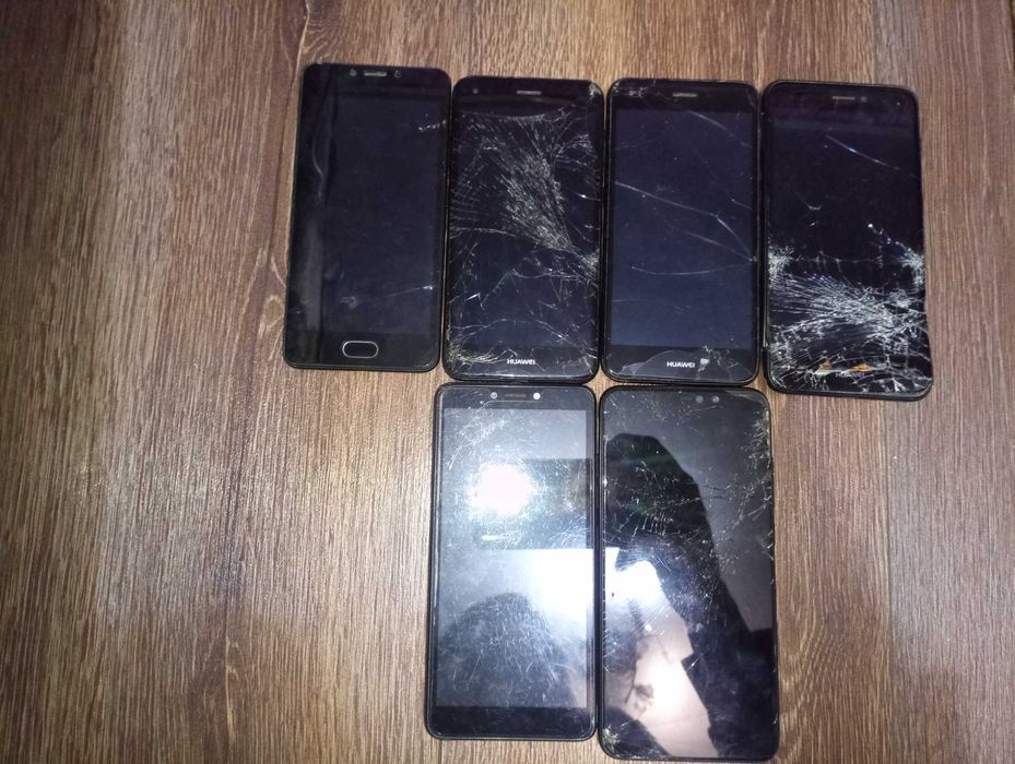 Смартфони на відновлення чи запчастини