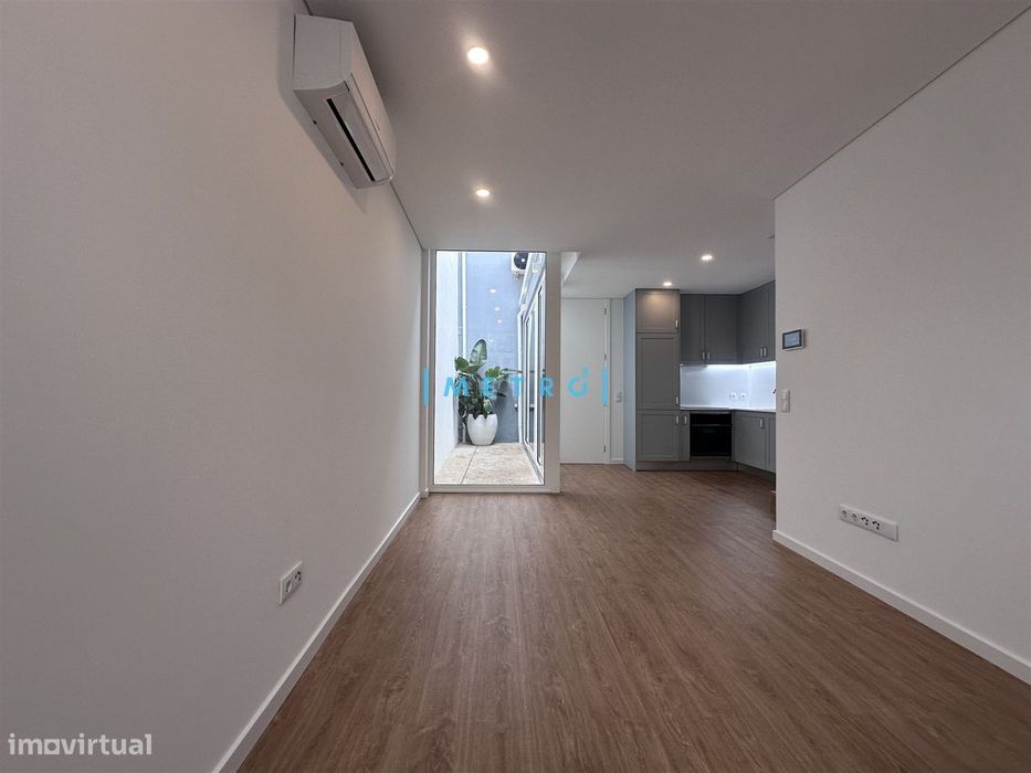 Moradia T2 DUPLEX Arrendamento em Aldoar, Foz do Douro e Nevogilde,Por