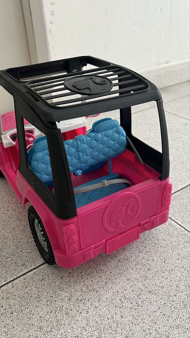 jip da barbie descapotável