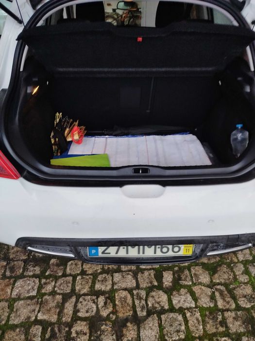 Peugeot 308 1.6 HDI Allure em excelente estado de conservação carro de garagem — photo 5