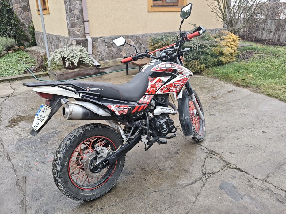 Продаю мотоцикл  Geon X road light 200