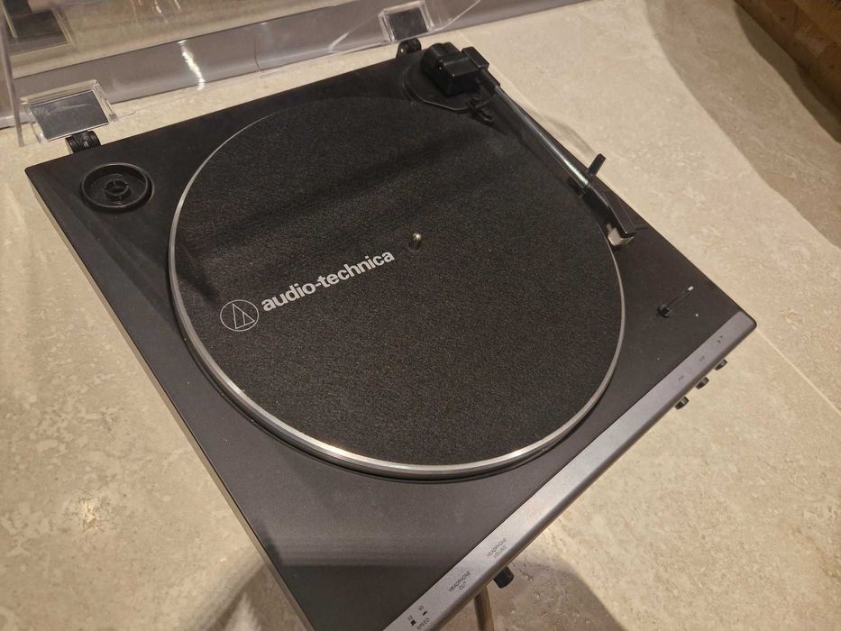 Gramofon Audio-TECHNICA AT LP60X