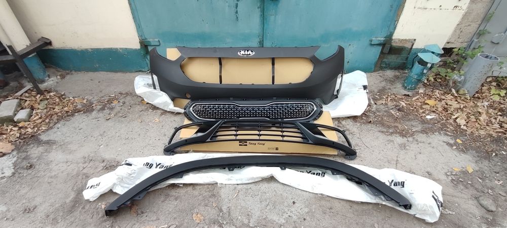 Бампер, решітки, нижня губа, Kia Niro 2016-2019