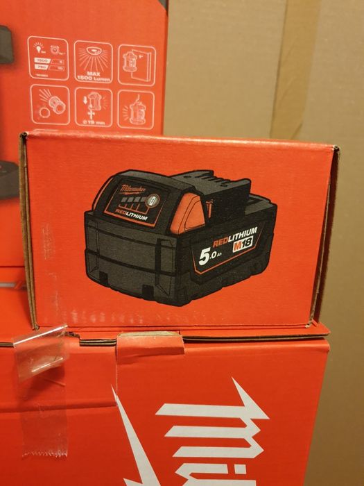 Zestaw lamp Milwaukee M18