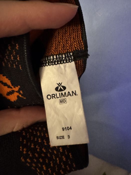 Ортез на колінний суглоб із гнучкими шарнірами