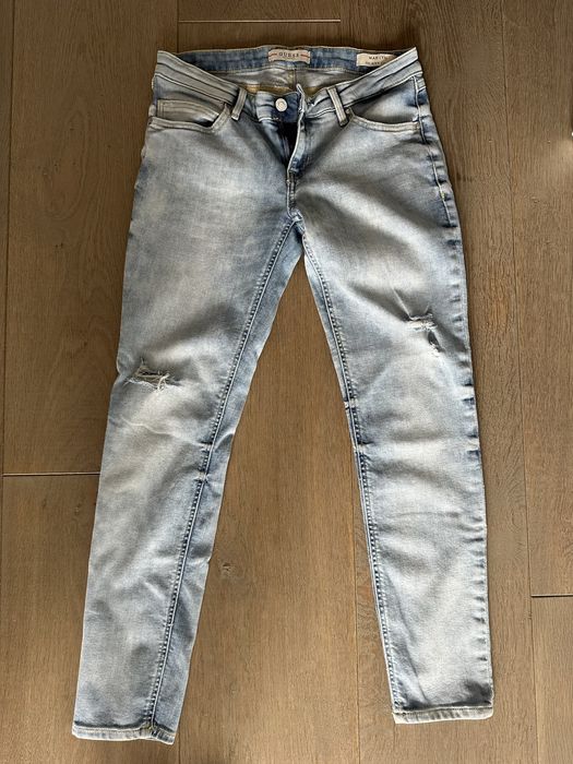 Jeansy Guess Marilyn Skinny Low 28 błękitne stan idealny