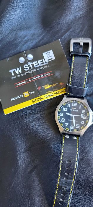 Relógio elegante e moderno Tw steel renault f1