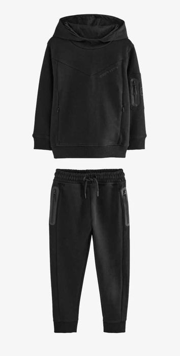 Спортивний костюм 9 років 134см.