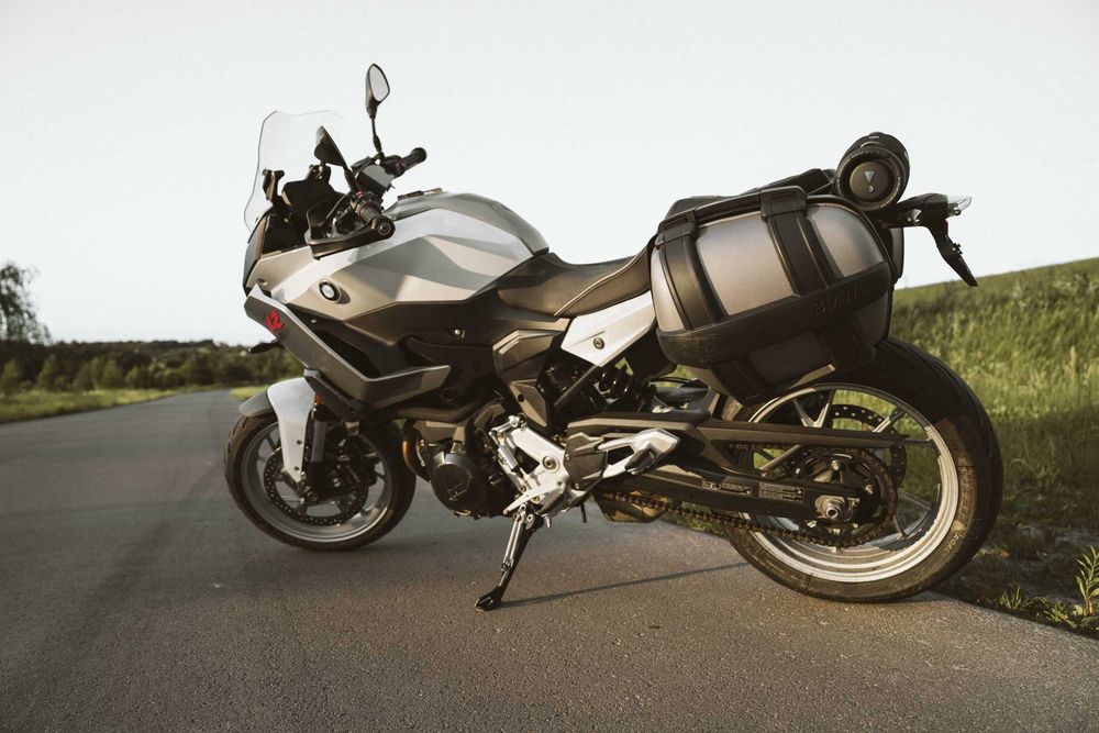 Мотоцикл BMW F 900 XR