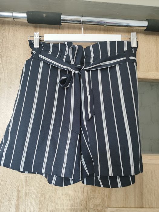 Eleganckie spodenki Gate rozm. S/36