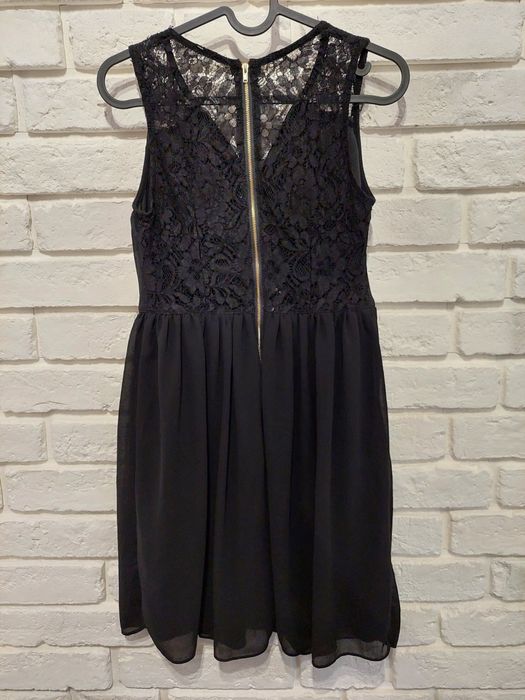 Mała czarna sukienka