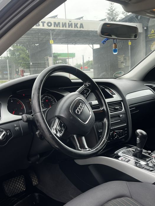 Audi A4B8 2.0d 2010р
