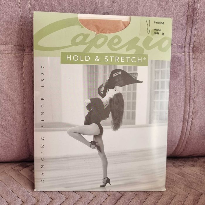 Rajstopy do baletu Capezio Ultra Hold Footed Tight model N14 rozmiar M