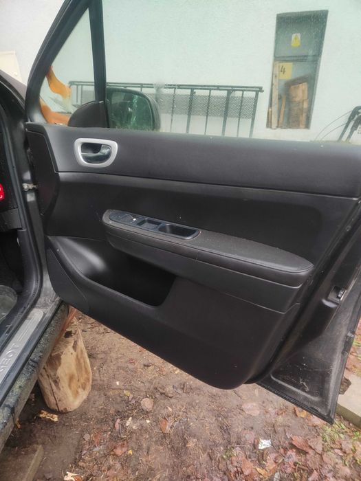 Karoseria na czesci Peugeot 307 kombi 2004,kolor czarny EXLD