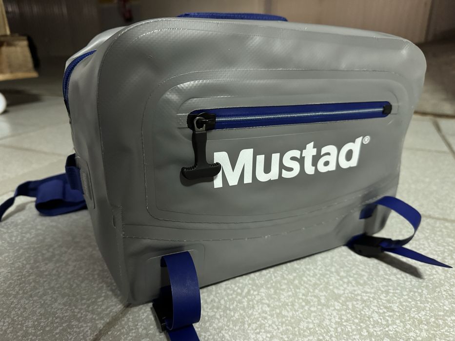 Bolsa pesca Mustad Daybreak Tactical