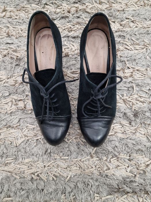 Sapatos botins pretos Gloria Ortiz T 37