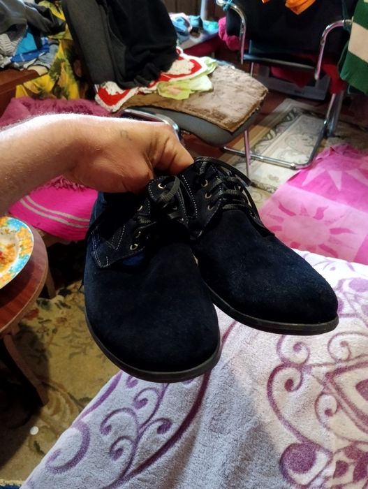 Продам замшевые мужские туфли