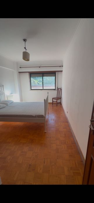 Aluga-se quarto Casal em Agualva-Cacém