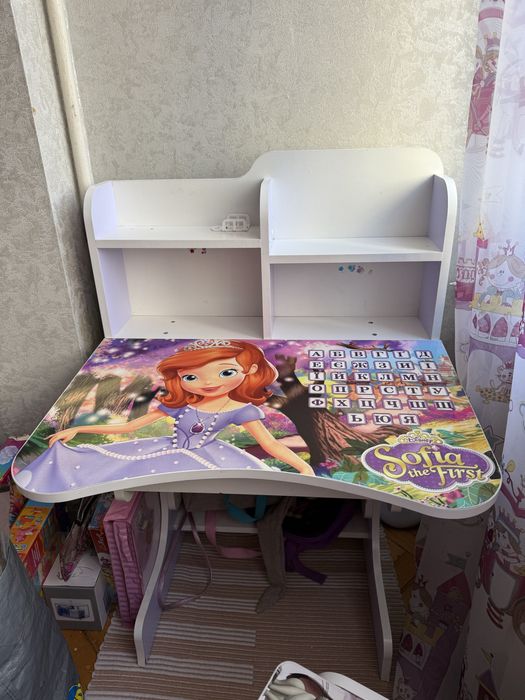 Стіл  , парта дитяча бу