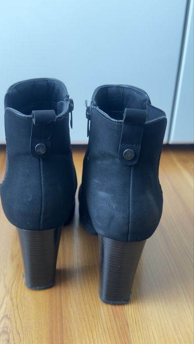 Sprzedam botki na słupku