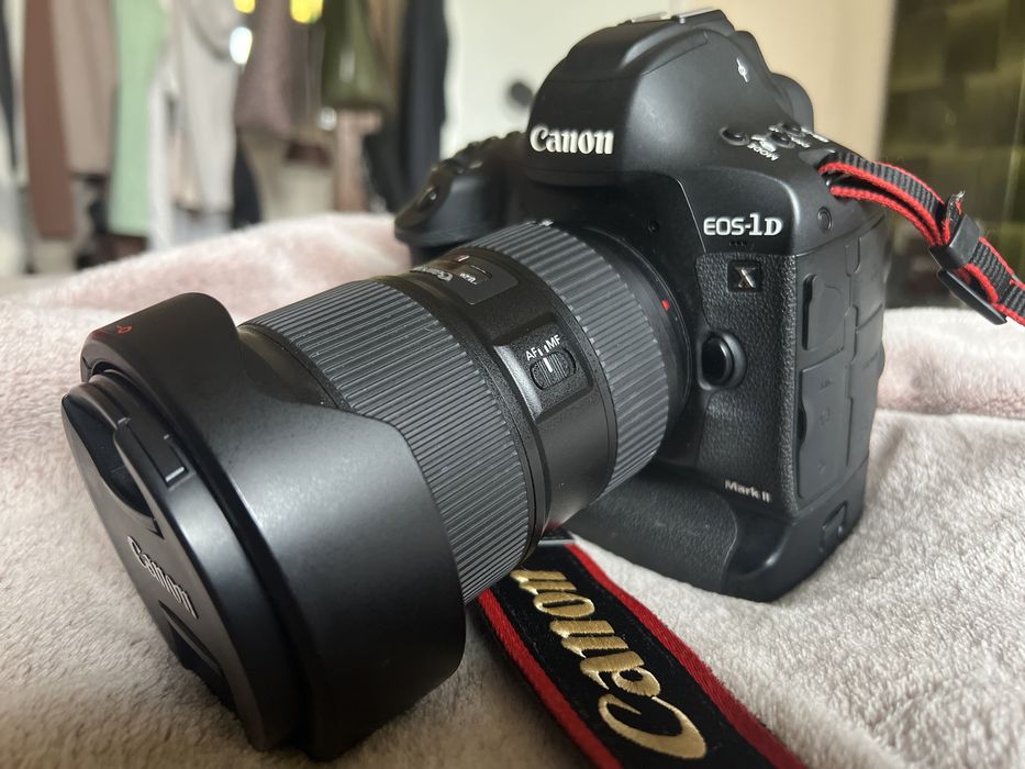 Canon 1dx markiiカズ Canon EOS-1D X Mark II - Cyfrowe aparaty z wymienną optyką