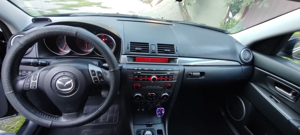 Mazda 3 дизель 1.6