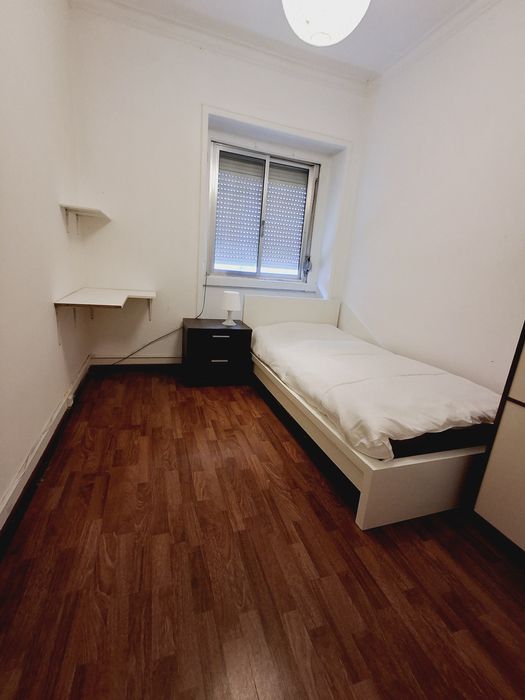 Quarto individual para arrendar/alugar