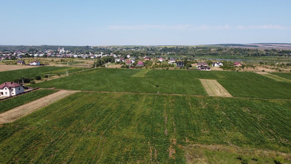 Продається ділянка 13 сот. Підпечери. Світло. Газ. Новобудови. Будинки