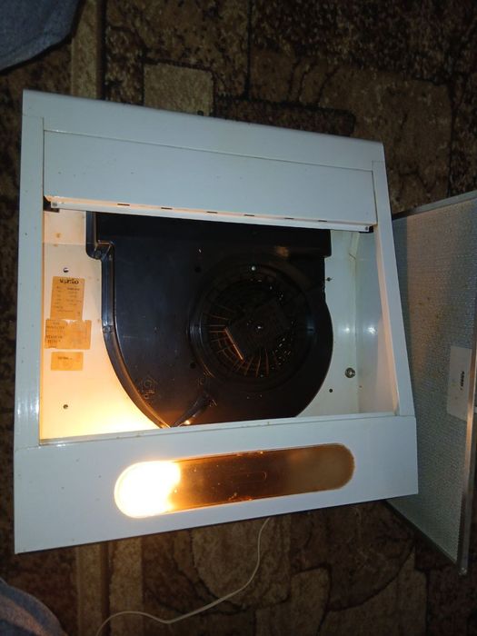 Витяжка кухона Vento