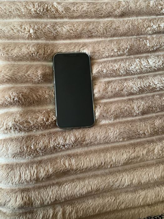 Продам iPhone 12 Pro Max на 256 ГБ