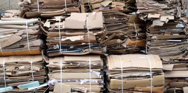 Закупаємо маклатуру пет банку плівку