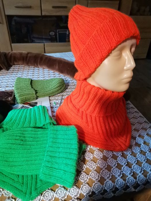 Czapka i golfik otulacz ręcznie zrobiony na drutach