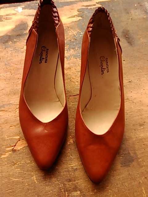 Sapatos castanhos em pele nº39