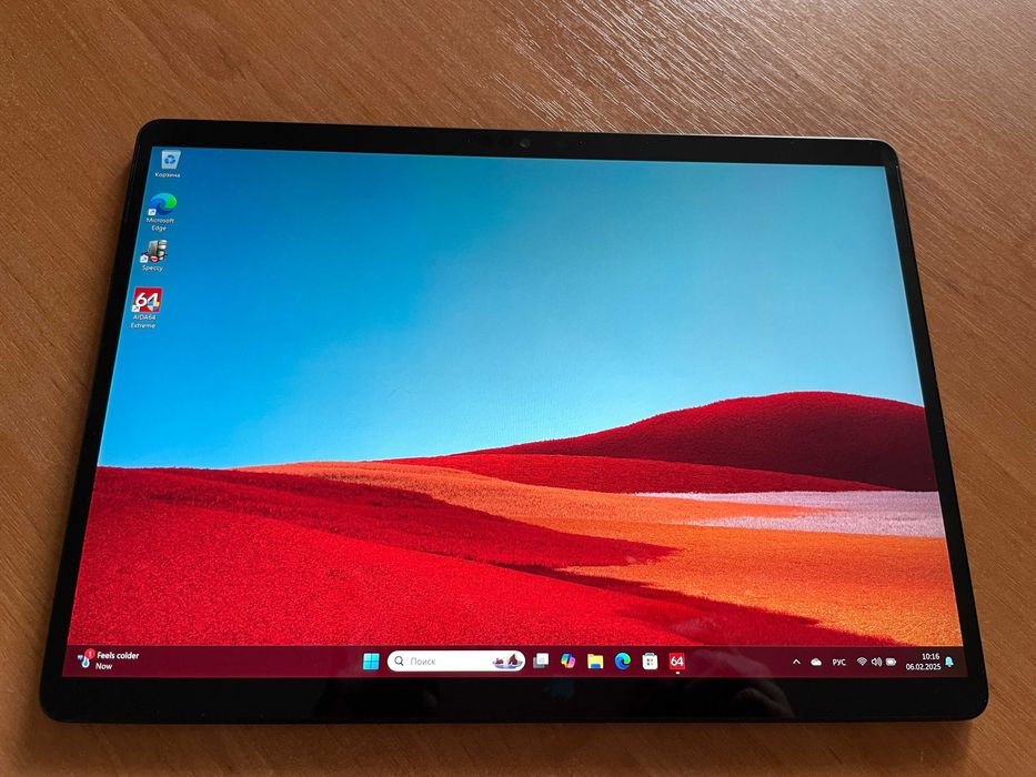 Microsoft Surface Pro X SQ1/ 13" 2880x1920. 8/128Gb/ Wi-Fi + LTE.