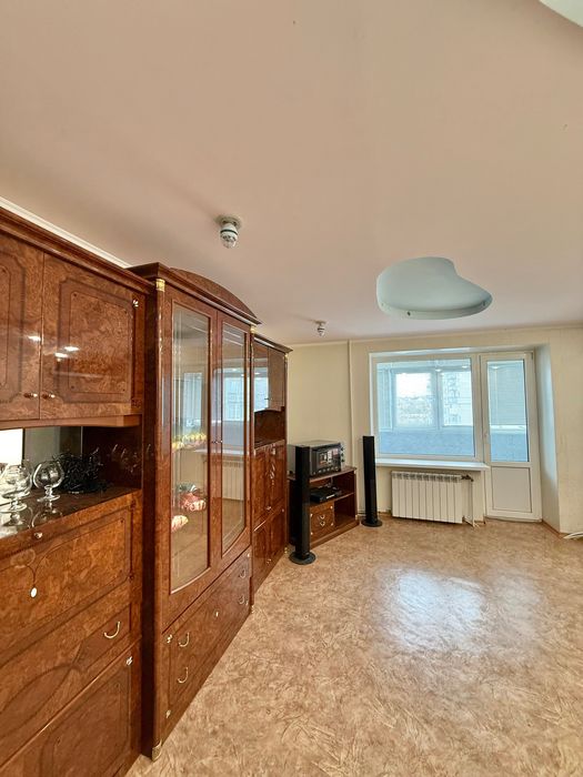 КРУТЕЗНА 3х кімнатна Чешка з АО газ Ремонт Меблі Техніка