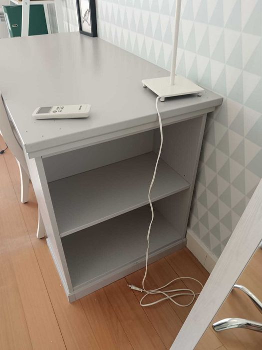 Secretária ikea cinza