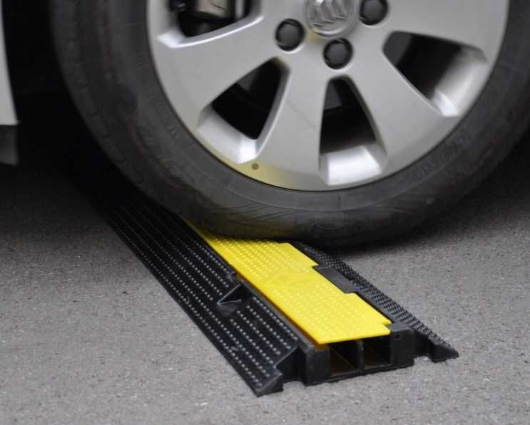 NAJAZD PROGOWY kablowy OCHRONNY 100cm 2kanały