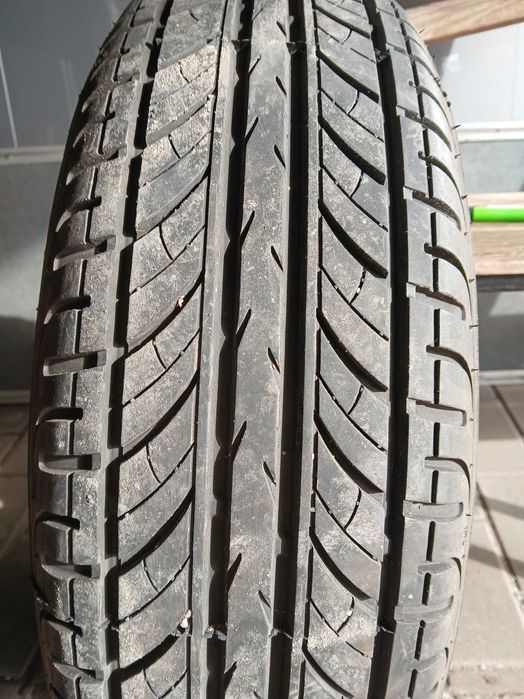 Продается летняя резина R14 .