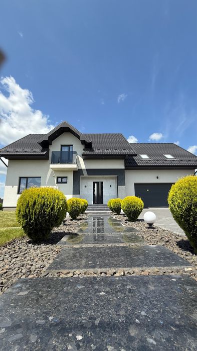 Продаж розкішного будинку с. Рованці