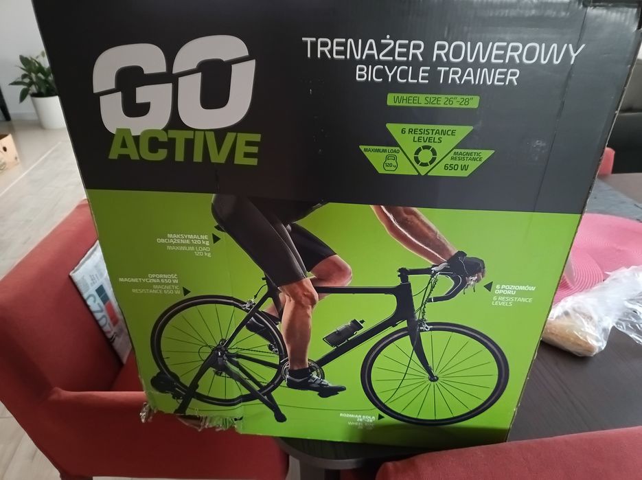 Nowy trenażer rowerowy