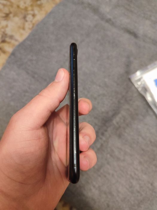 Продам iPhone SE2020 64gb 100% АКБ Noverlock