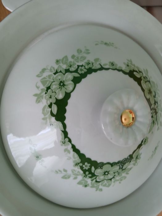 Супниця фарфорова
