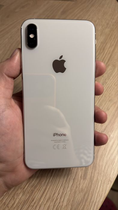 Продам IPhone XS Max 64Gb Silver в идельном состоянии: 6 500 грн