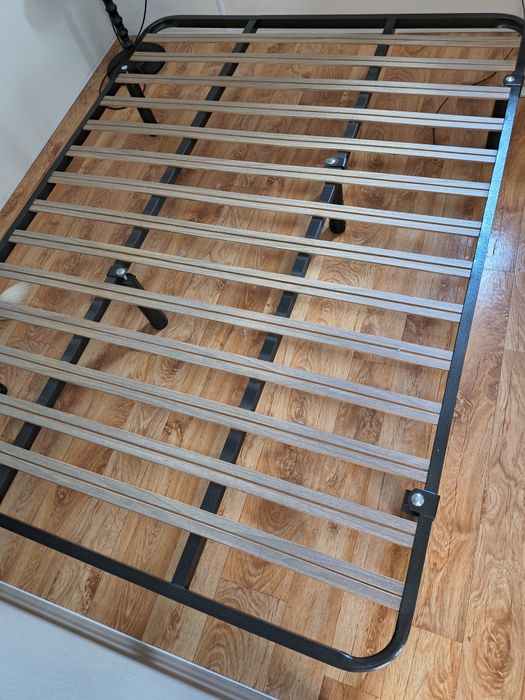 Cama de casal 140x200cm