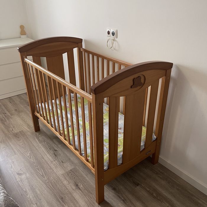 Vendo Berço e Cómoda p/ quarto bébe
