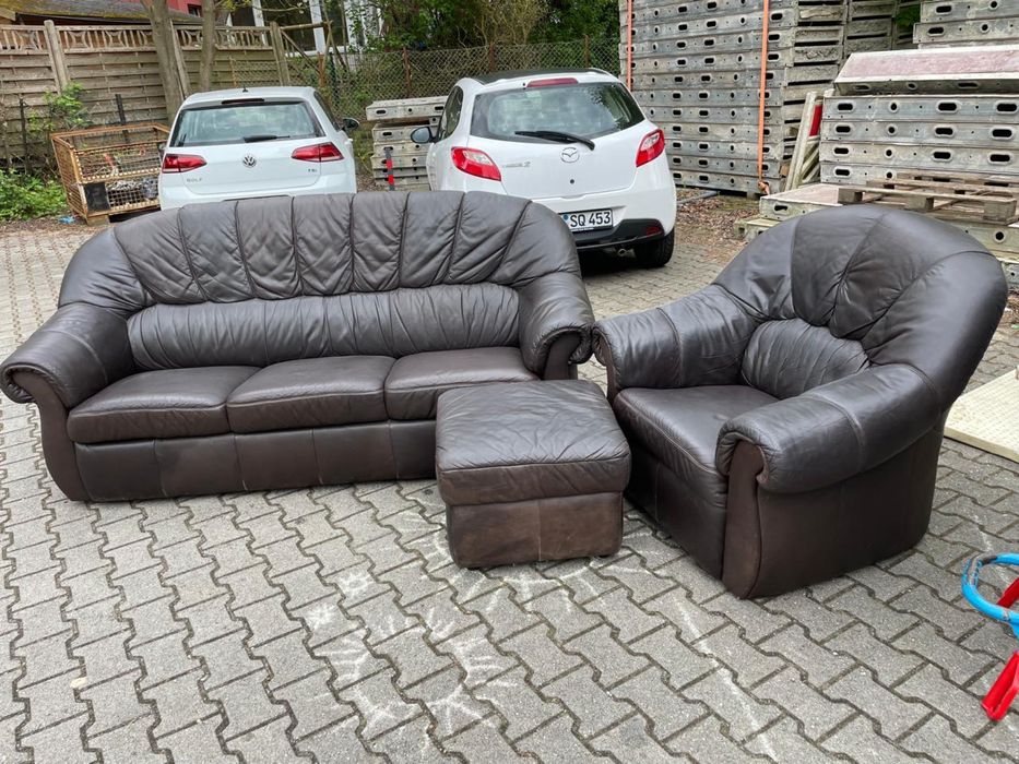 Шкіряний набір: шкіряний диван, крісло і пуф, з Швейцарії