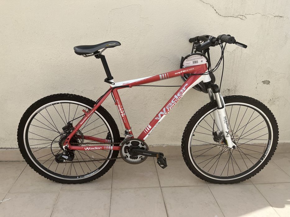 Bicicleta (MTB) da marca Whistle semi  nova.