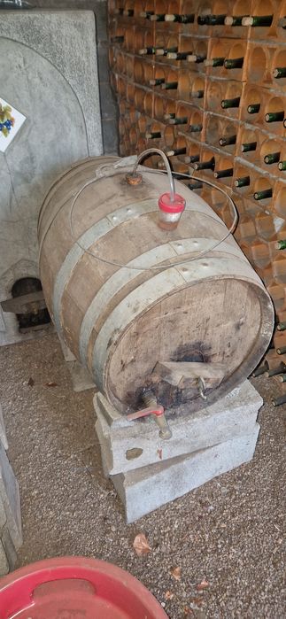 Barrica ou pipa carvalho 200l usada